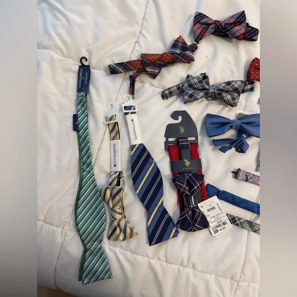 Assorted Bow Ties Set 19 total - Picture 2 of 4